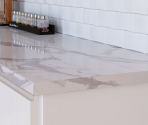 Гранит белый глянец